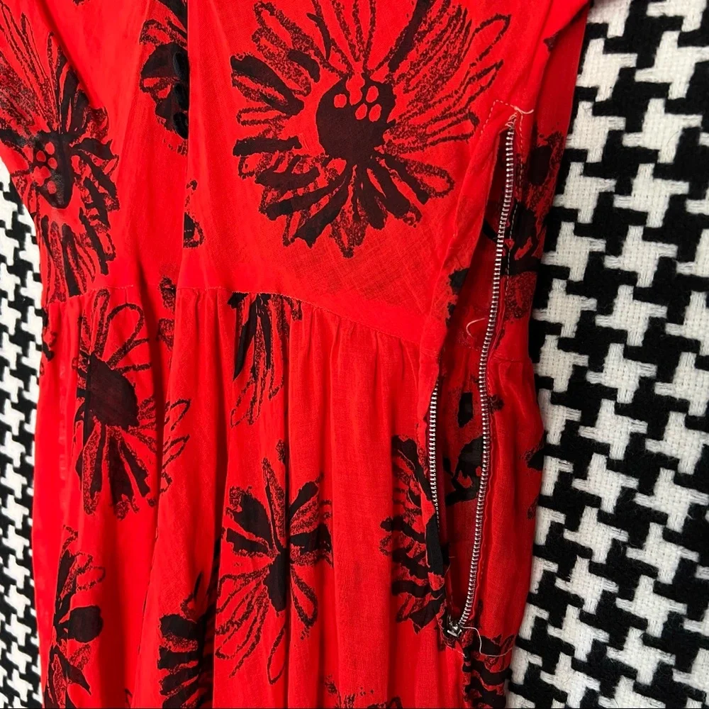 Vintage 1940s semi-sheer a-line red dress with allover black floral print. Small - Picture 7 of 15